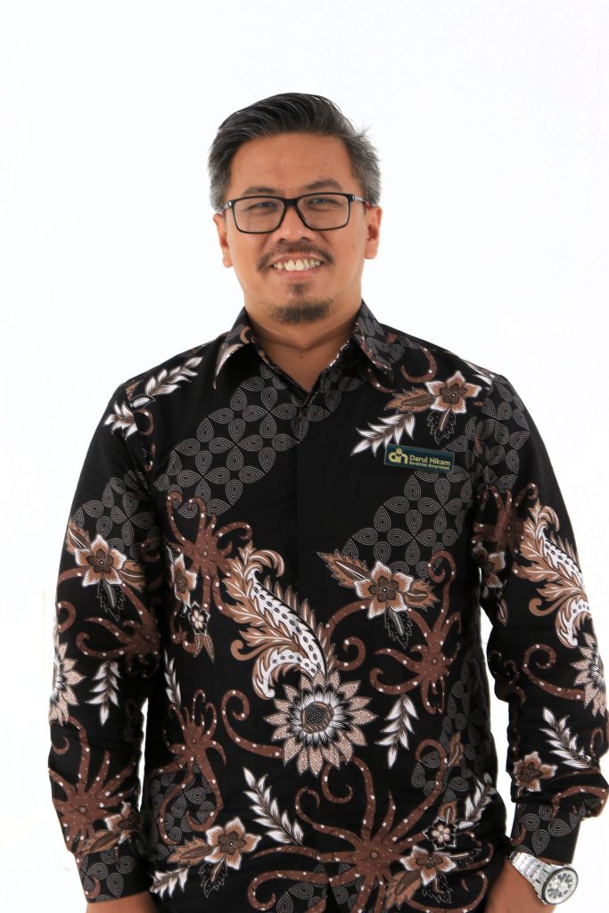 Direktur Majelis Pendidikan Darul Hikam